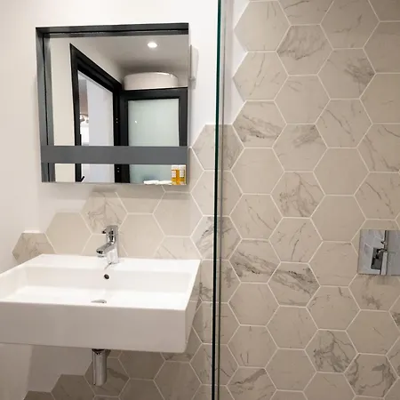 Luxury 12-4 * Plovdiv